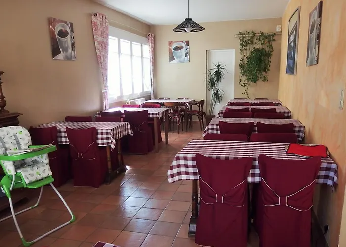 Au Saint Roch - Hôtel et Jardin